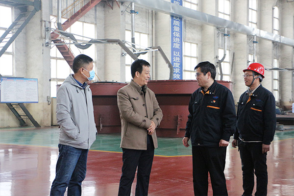 河南省商務(wù)廳領(lǐng)導蒞臨新鄉(xiāng)長城機械實地核查電子商務(wù)發(fā)展情況