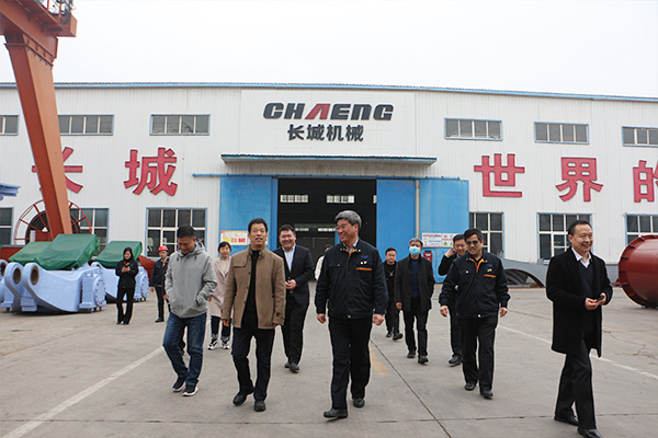 河南省商務(wù)廳領(lǐng)導蒞臨新鄉(xiāng)長城機械實地核查電子商務(wù)發(fā)展情況