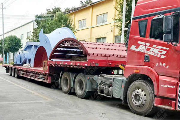 湖北年產(chǎn)60萬噸鋼渣線搖臂、磨輥等發(fā)貨